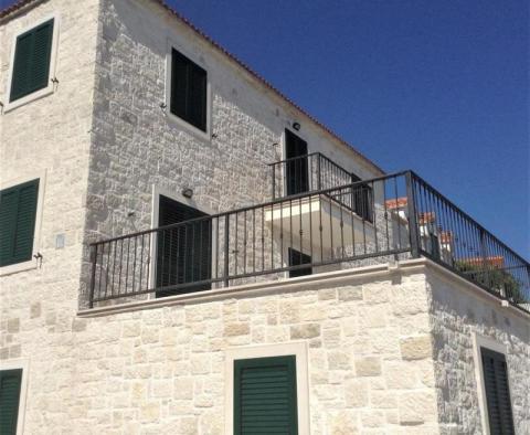 Seafront building of 6 new apartments on Brac - pic 9