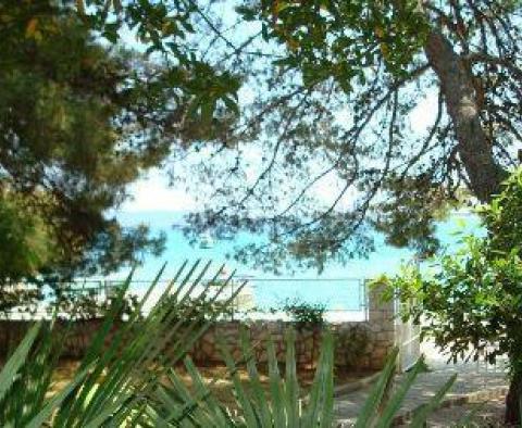 Beachfront villa with direct exit to the beach, with possibility to moor a yacht - pic 28