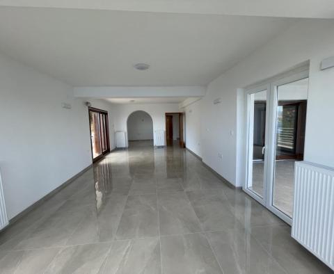 Außergewöhnliche Villa in Opatija mit fantastischer Aussicht - foto 39