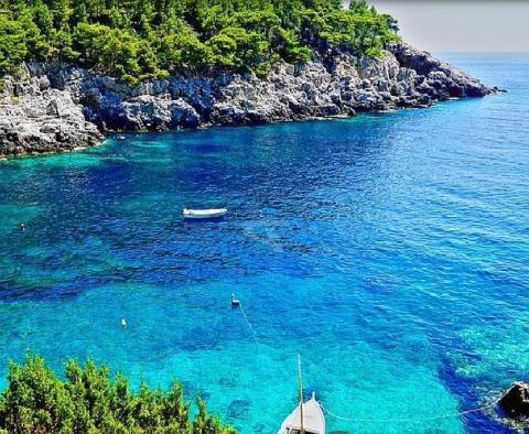 Huge land plot for sale on Mljet island of waterfront location 