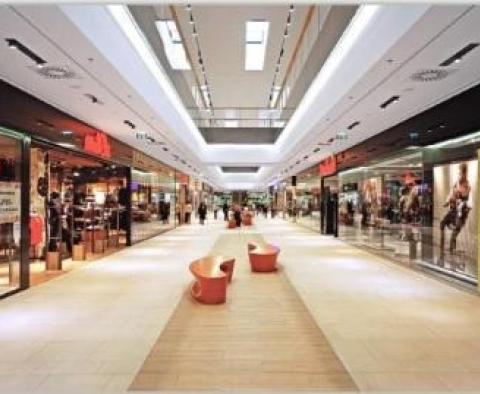 Большой торговый центр на продажу в районе Риека, уникальное предложение - фото 3