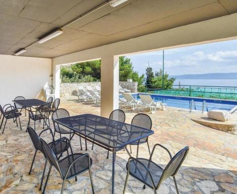 Luxus-Touristenimmobilie an der Omis Riviera, neues 5 ***** Hotel zum Verkauf - foto 6