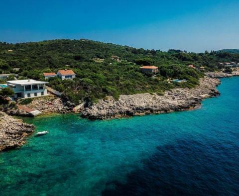 New modern seafront villa near Dubrovnik on one of Elafiti islands - pic 14