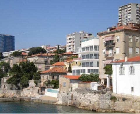 Projekt einer Luxusresidenz in erster Linie in Rijeka und Bau eines benachbarten Jachthafens - foto 3