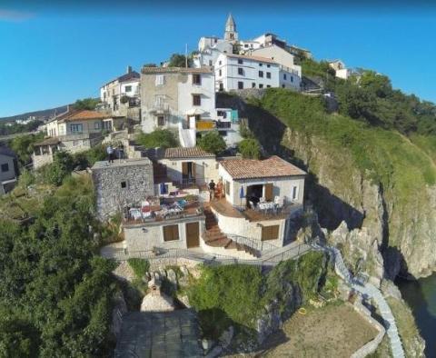 Maison romantique au bord de la vieille ville médiévale avec une vue fantastique sur la mer - pic 15