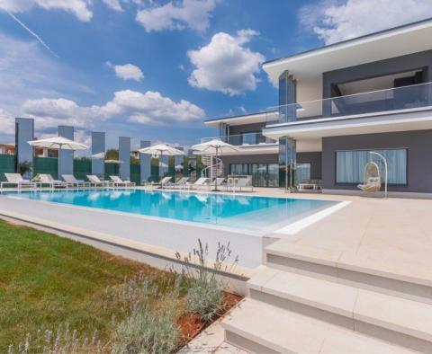 Villa 5***** étoiles ultra-luxe dans la région de Porec à Kastelir - pic 15