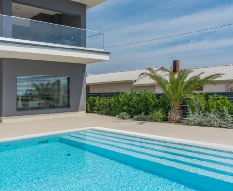 Villa 5***** étoiles ultra-luxe dans la région de Porec à Kastelir - pic 14