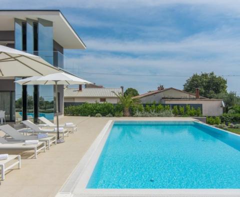 Villa 5***** étoiles ultra-luxe dans la région de Porec à Kastelir - pic 19