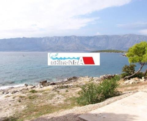 Unikátní nábřežní vila na ostrově Brač na 11 000 m2 pozemku u moře - pic 33