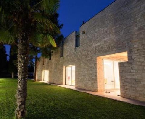 Villa de première ligne d'architecture exceptionnelle avec plage privée - propriété unique en Istrie ! - pic 21
