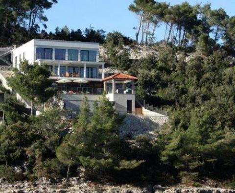 Beautiful newly built waterfront villa with swimming pool and mooring place in a robinson-calm bay on Korcula - pic 20