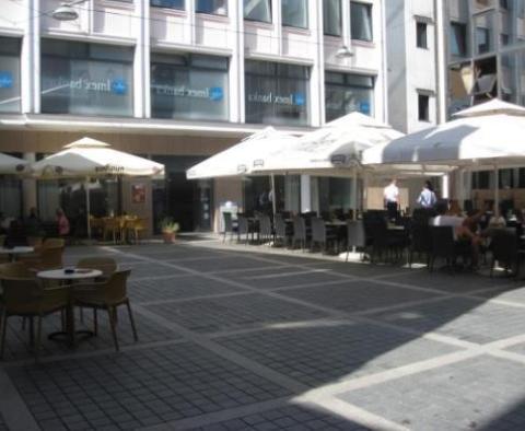 Kereskedelmi épület Rijeka központjában - pic 3