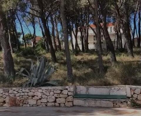 Project of 8 luxury new villa on the first line land plot on Hvar island  - pic 3