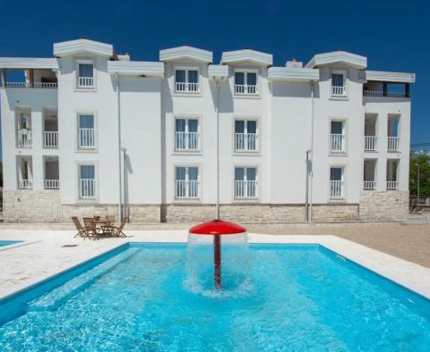 New 5 star apart-complex just 150 meters from the sea with swimming pools, social areas - pic 2