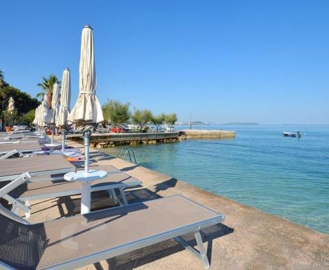 Beachfront hotel for sale in a luxury suburb of super-popular Split! - pic 3