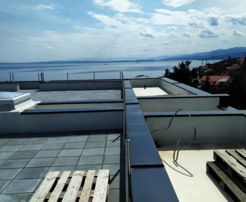 Deux penthouses rares à vendre à Rijeka, région de Kantrida avec de belles vues sur la mer - pic 11