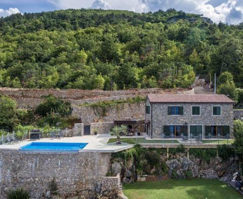 Offre extraordinaire - belle villa en pierre à Icici avec une vue imprenable sur la mer - pic 3