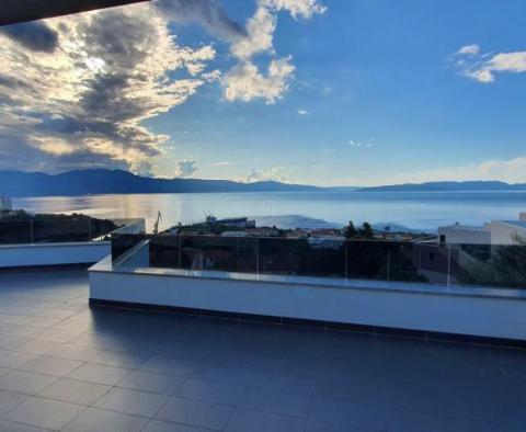 Luxusní vila v Kostrena s panoramatickým výhledem na moře 