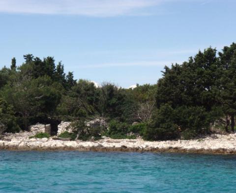 Unique opportunity to become a master of your own island in close vicinity to Mali Losinj - pic 2