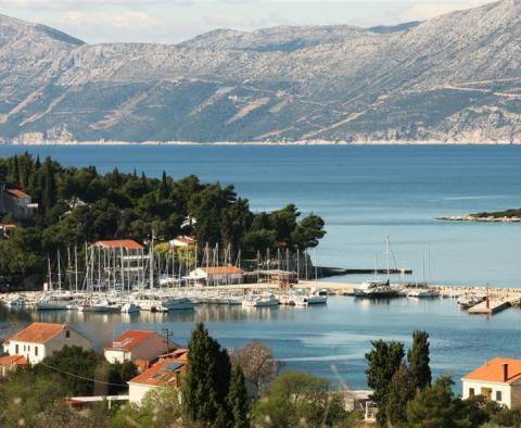 Hôtel de première ligne composé de plusieurs bâtiments sur Korcula, 12 unités d'hébergement - pic 30