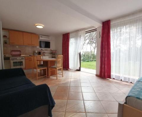 Apartmanház mindössze 40 m-re a strandtól, magas bevétel! - pic 4