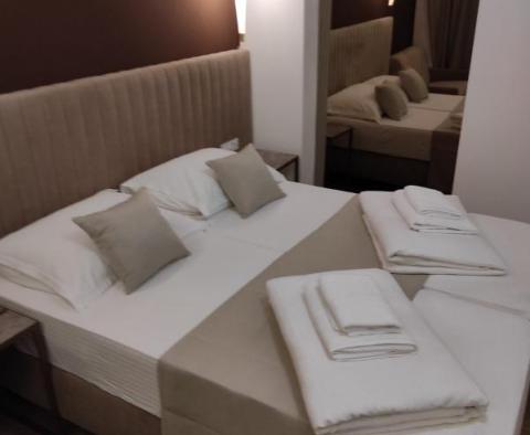 Skvělá nabídka-hotel na prodej v centru Splitu 500 metrů od moře - pic 10