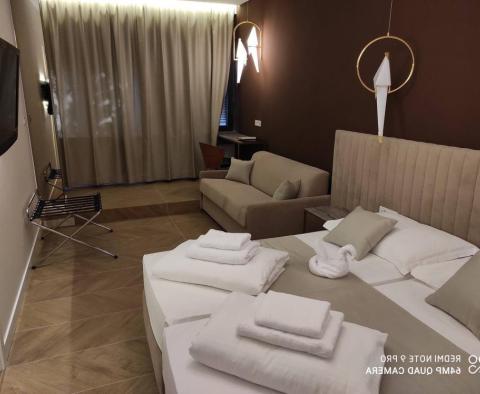 Nagyszerű ajánlat-szálloda eladó Split központjában, 500 méterre a tengertől - pic 14