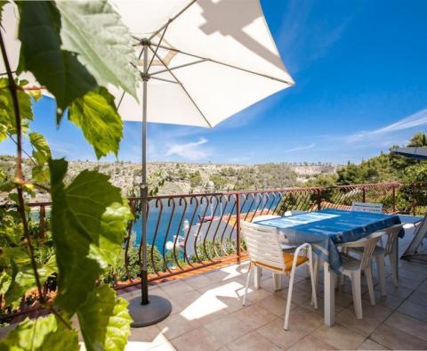Attractive apart-house with 4 apartments for sale in Bobovisce on Brac, second row to the sea - pic 2