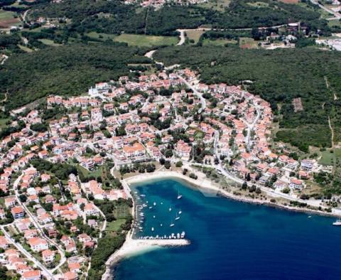Grand terrain à bâtir en première ligne de mer, 3447 m2, Pješčana Uvala 