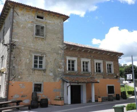 Vielversprechendes Hotel zur Renovierung in der Nähe von Labin - foto 22