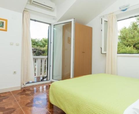Immeuble de 6 appartements en première ligne de mer sur l'île de Brac - pic 17