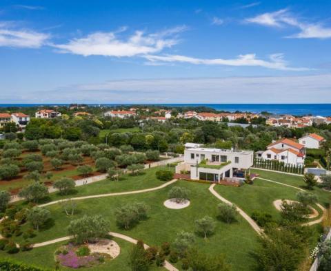 Villa moderne de luxe unique avec vue sur la mer dans la région d'Umag avec un terrain de 4956 m². - pic 8