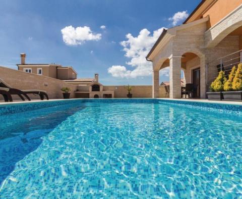 Spacious modernly furnished villa with a pool, Jadreški - pic 31