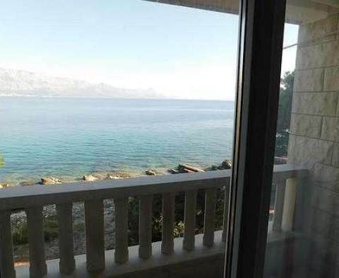 Villa unique en bord de mer sur l'île de Brac sur 11000 m2 de terrain en bord de mer - pic 6