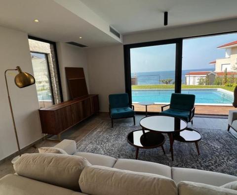 L'une des sept nouvelles villas en bord de mer à vendre dans la région de Sibenik dans une copropriété de luxe fermée - pic 12