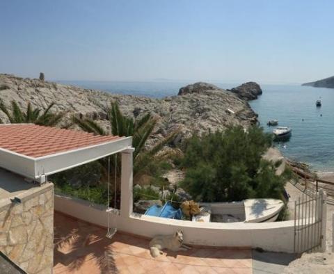 Incroyable maison en bord de mer dans une baie calme sur l'île de Hvar - pic 2