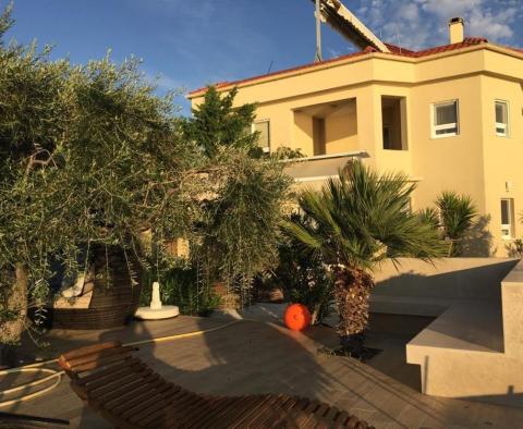Szép tengerparti turistaszállás 5 apartmanból, közvetlenül a tengerparton - pic 4