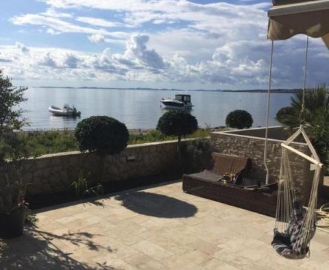 Szép tengerparti turistaszállás 5 apartmanból, közvetlenül a tengerparton - pic 22