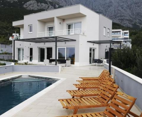Amazing new modern villa with sea views in Makarska - pic 3