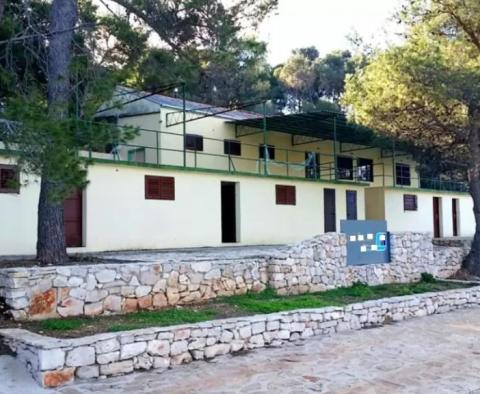 Jedinečná nemovitost na prodej na panenském ostrově Kornati - pic 7