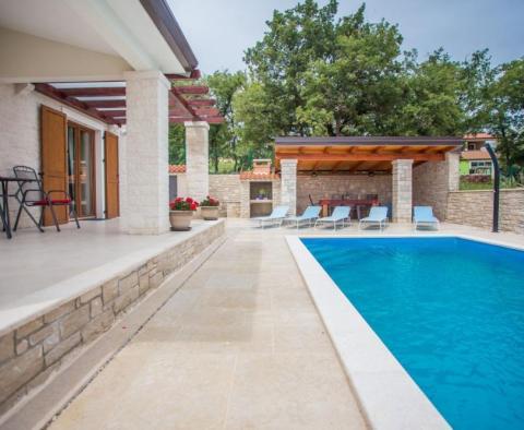 Villa with swimming pool in Porec outskirts - pic 3