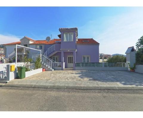 Apart-house of 6 apartments in Hvar town - pic 2