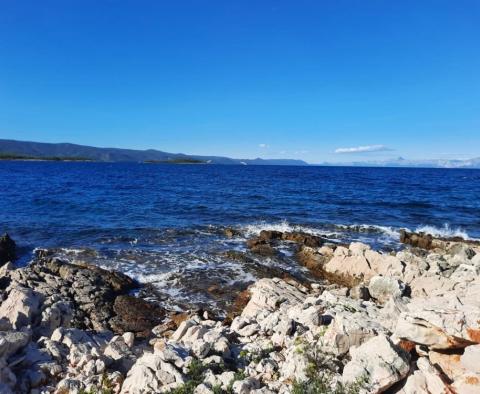 Exceptional beachfront land plot on Hvar island in Stari grad area - pic 4