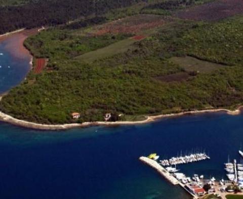 Fantastic waterfront land in Porec area - for 5***** golf course project with hotel, villas and apartments planned - pic 4