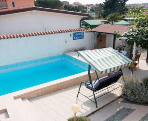 Mini-hôtel avec piscine à Valbandon, Fažana - pic 14
