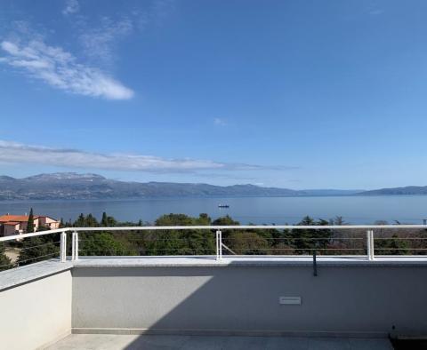 Fantastic penthouse for sale in Trsat with Kvarner Bay views 