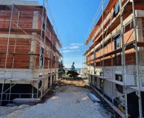 Dwupoziomowy penthouse z tarasem na dachu w Pag w Novalji - pic 9 Dwupoziomowy penthouse z tarasem na dachu w Pag w Novalji - pic 9