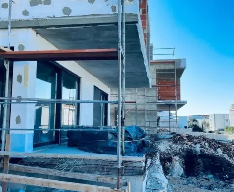 Dwupoziomowy penthouse z tarasem na dachu w Pag w Novalji - pic 10 Dwupoziomowy penthouse z tarasem na dachu w Pag w Novalji - pic 10