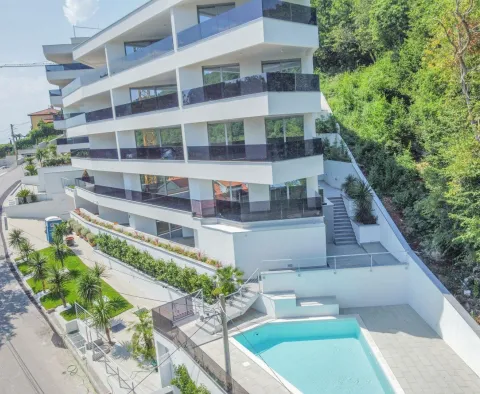 Impressive apartment in a new building with a sea view in Opatija - pic 2
