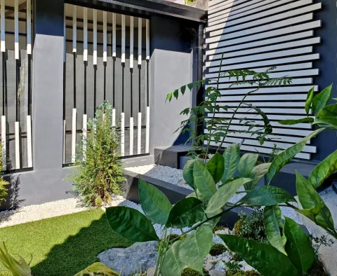 Prostorný statek v Žminji na 13743 m² pozemku, na prodej - pic 6